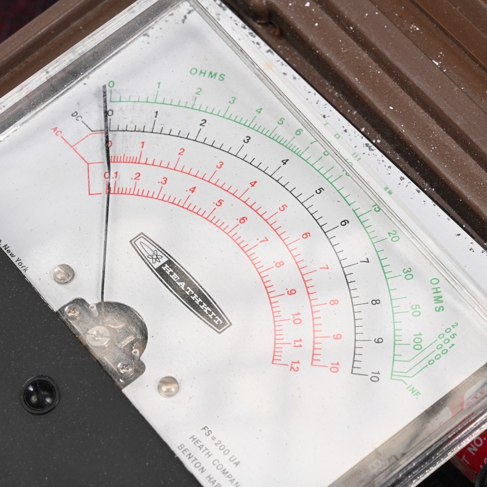Vintage Heathkit Utility Solid State Voltmeter Model IM-17 in Original Case