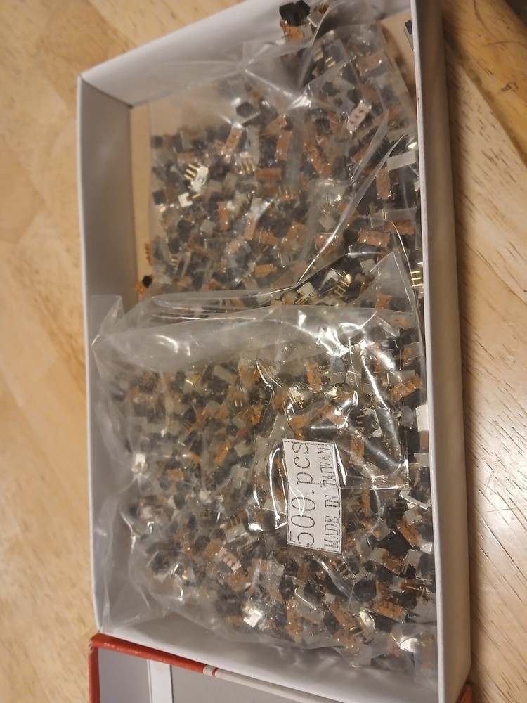 25 Pieces SPDT PC Mount Right Angle Tiny Slide Switch New Open Box Unused