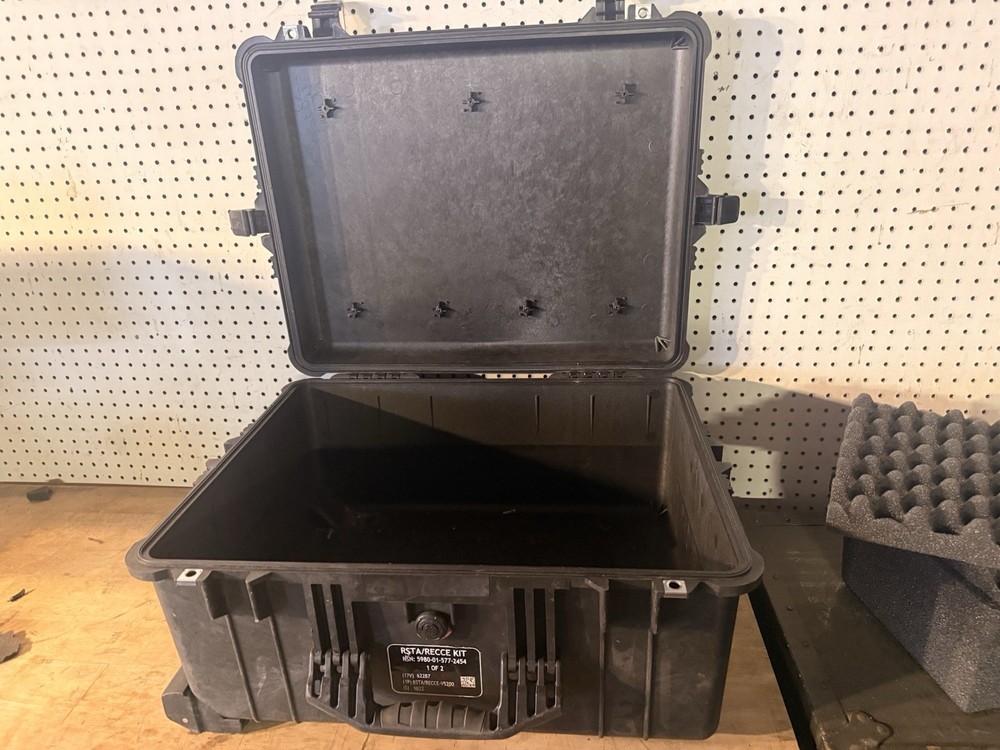 Pelican 1610 Case Rolling Black All Different Conditions Read Below