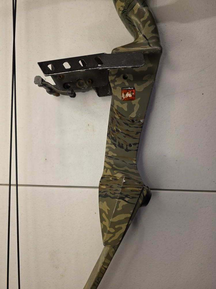 PSE Silverhawk Compound Bow Hunting Camo Vintage