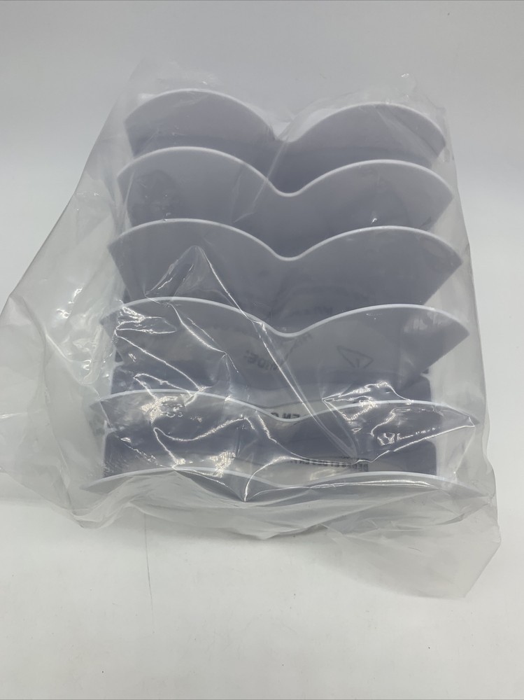 Kiinde Keeper Twist Pouch Organizer. Does not include pouches