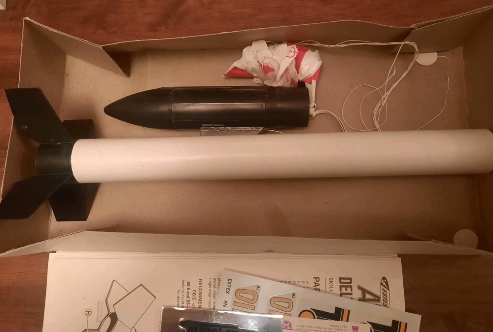 Classic Estes ASTROCAM 110 model rocket kit