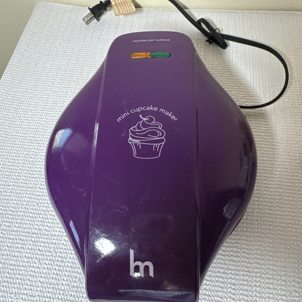 Mini Cupcake Maker. Makes 7mini Cupcakes At A Time. TSK-2065AMF2