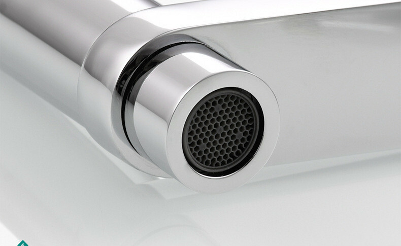 Chrome Brass Kitchen Faucet with Pull Down Sprayer,Commercial Single Handle Tap