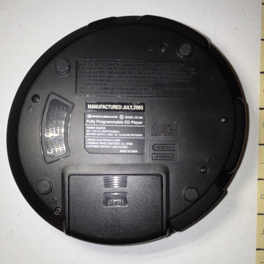 Durabrand CD-566 Programmable CD Player Silver/Black LCD Display Repeat