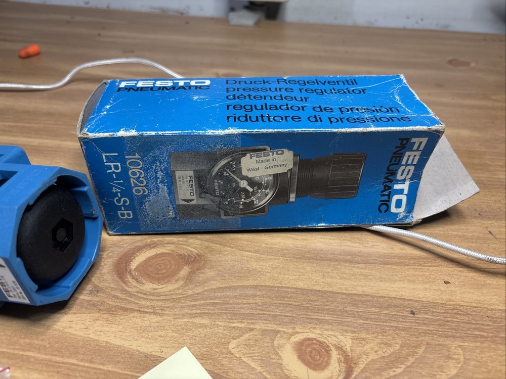 1PC FESTO LR-1/4 -s-78 pressure reducing valve
