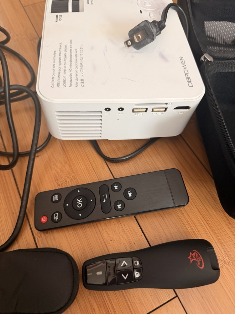 DBPOWER Mini Projector T20 w/ Remote, Case, HDMI – Tested Working