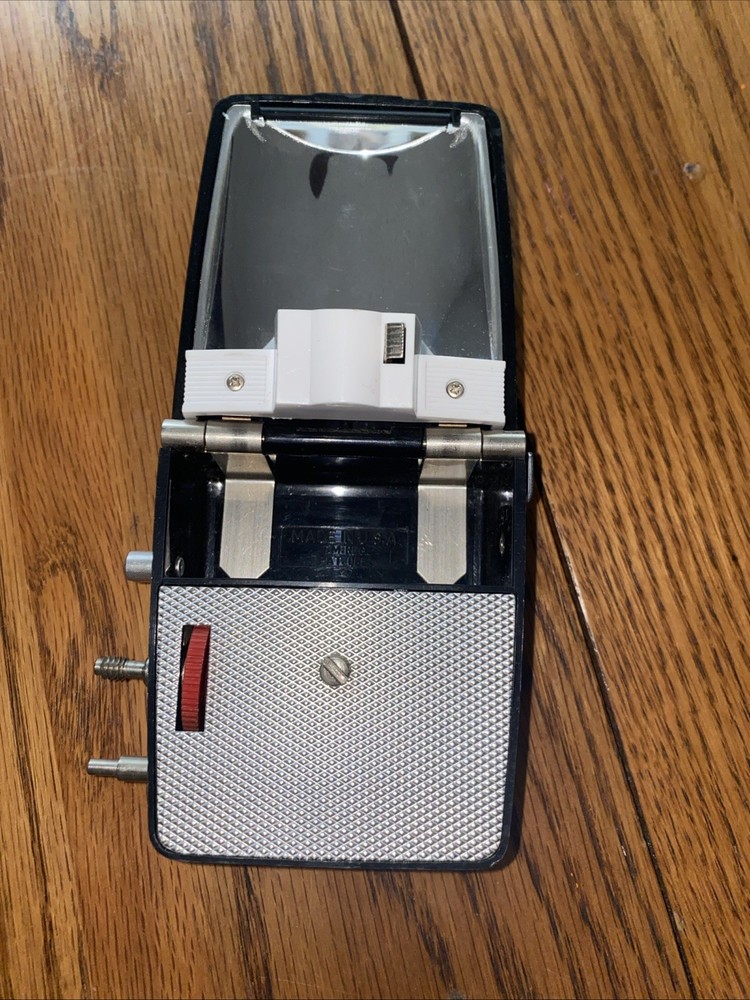 Vintage Kodak Flasholder B-1 Flash Attachment