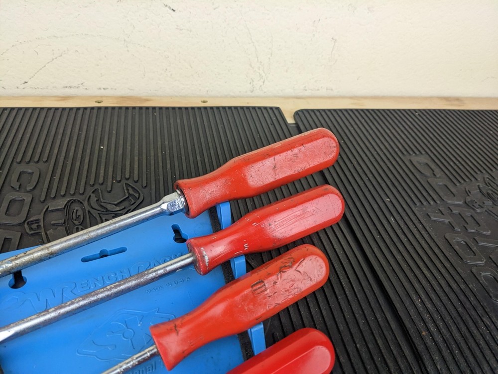 #az419 Vintage Mac Tools Red Hard Handle Mixed Screwdriver Set
