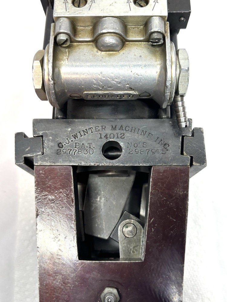 C.J. Winter Machine Inc. 14012 Thread Roller
