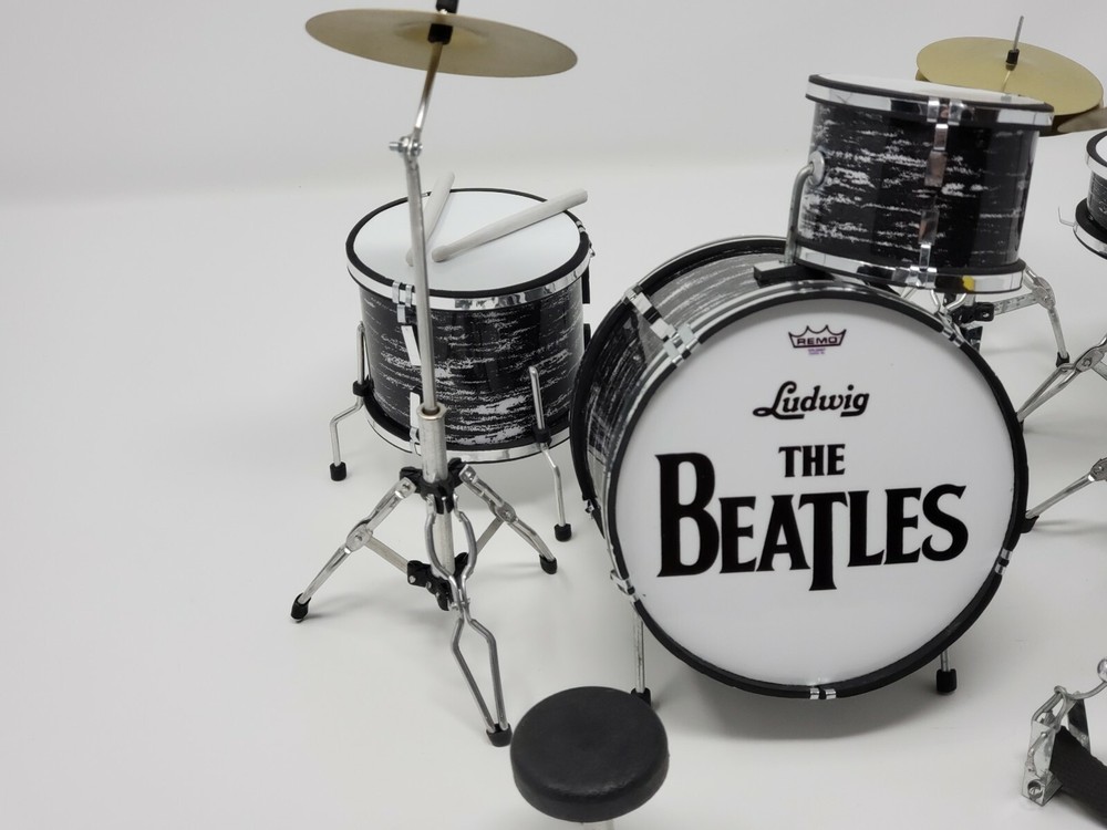 Miniature drum set LUDWIG BEATLES JOHN LENNON RINGO STARR. Mini drum set