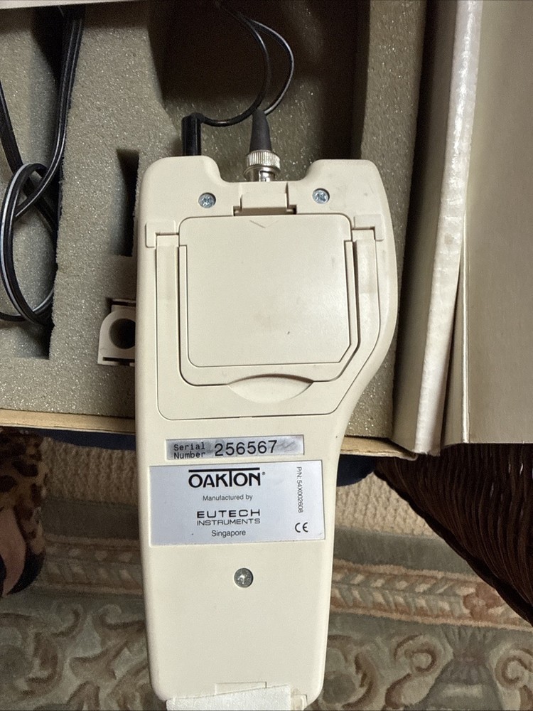 Oakton PH 11 Handheld Meter