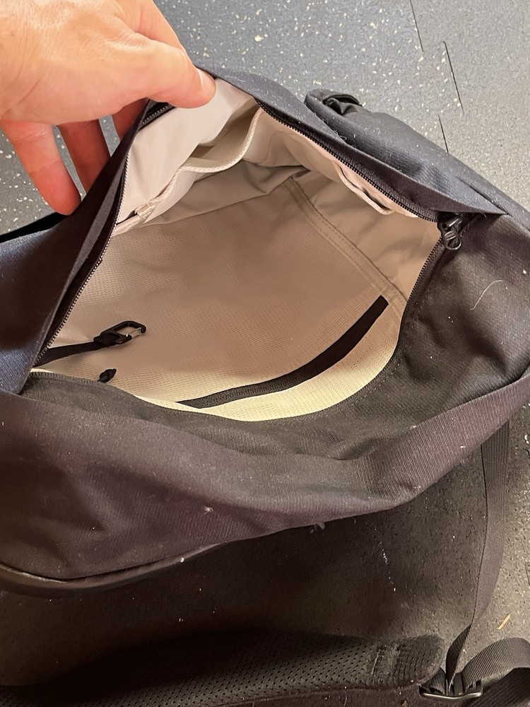 M-TW Moment 17L Everything Backpack Black