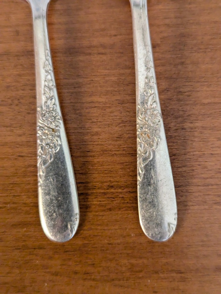 VINTAGE ENDEARABLE ONEIDA SILVERPLATE BABY SPOON/FORK 4-1/4"