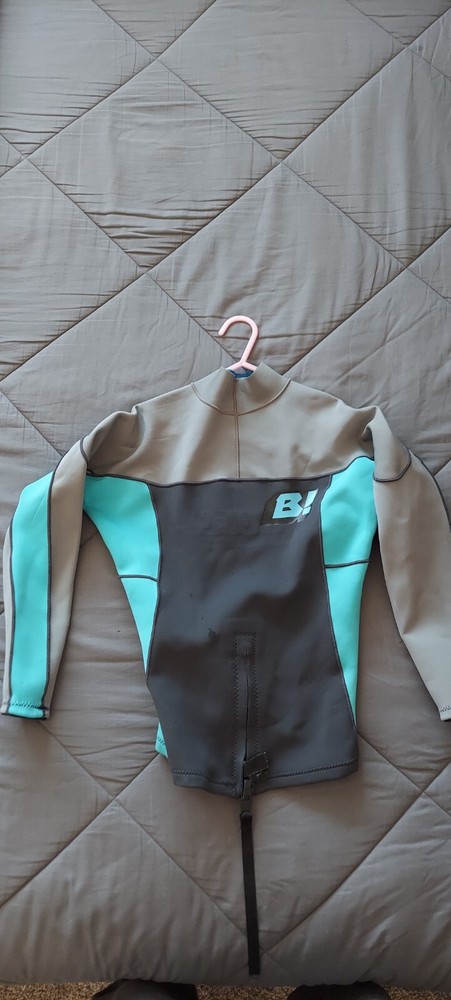 Buell wetsuit jacket! great condition. Juniors size 10.