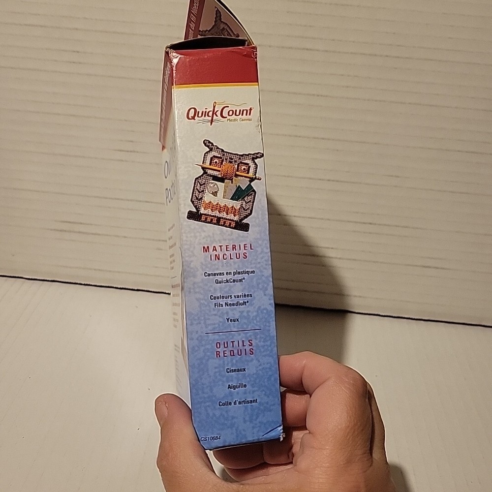 NOS Quick Count OWL POCKET Plastic Canvas Kit
