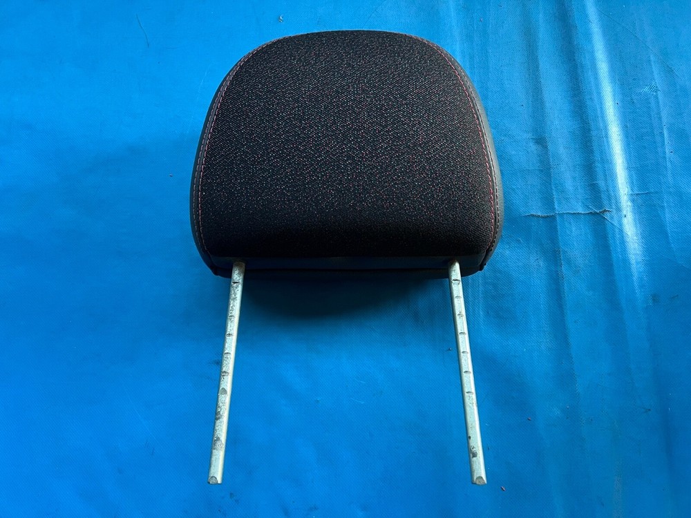 MG ZR Leather/Cloth Headrest (Front) Red Monaco