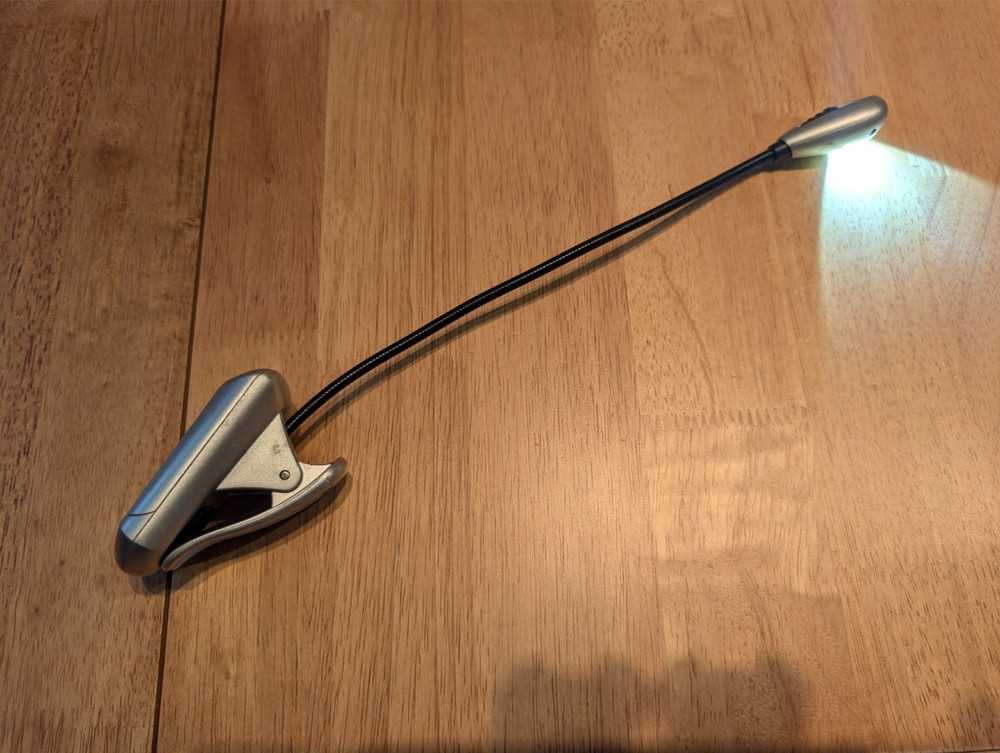 Mighty Bright Book Light Flexible Arm Battery On Off Switch Silver