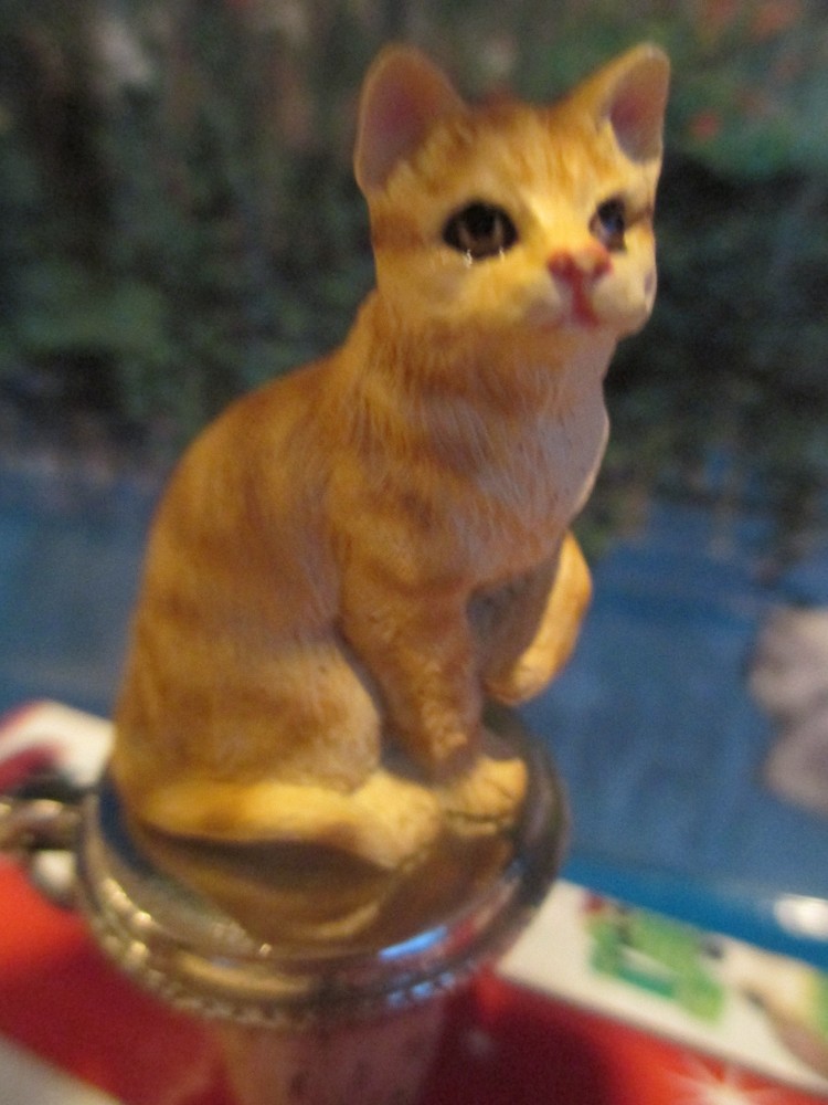 CAT RED TABBY             WINE STOPPER