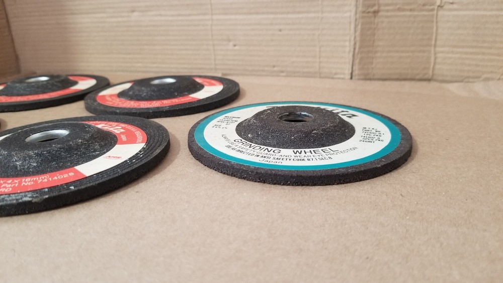 5PC Makita A24P-BF Grinding Wheels , VGC