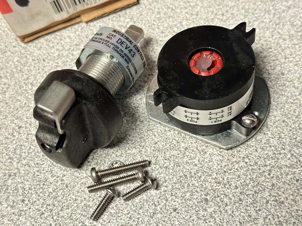 New COOPER EATON CROUSE HINDS DEV43 Type DEV Selector Switch 3 Position