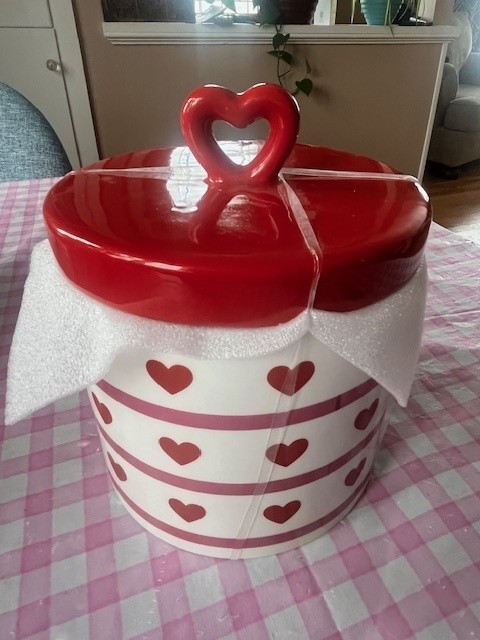 New 6.75" Heart Pattern Container by Celebrate It™