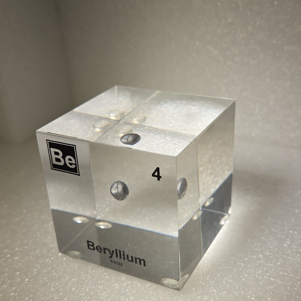 Engineered Labs Beryllium Element Cube