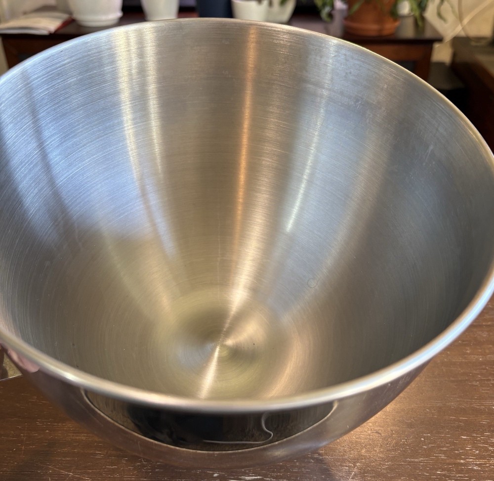 KitchenAid 4.5 Quart Polished Stainless Steel Bowl with Handle-B