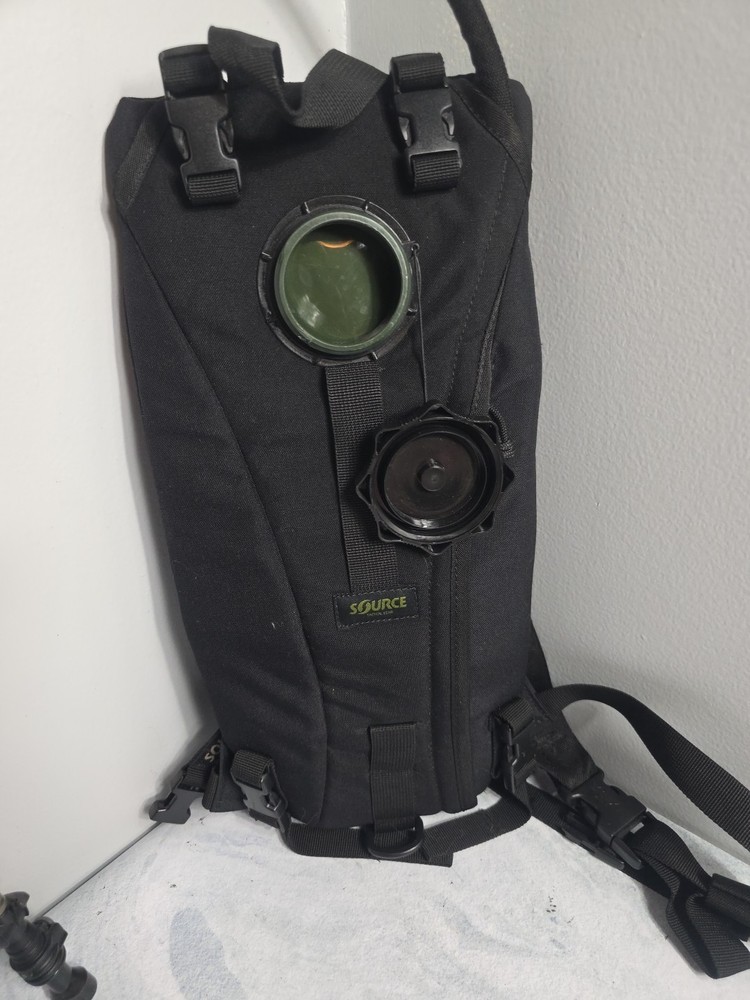 SOURCE HYDRATION SYSTEM W/ BLADDER, HOSE USMC TACTICAL Blackpack Bag