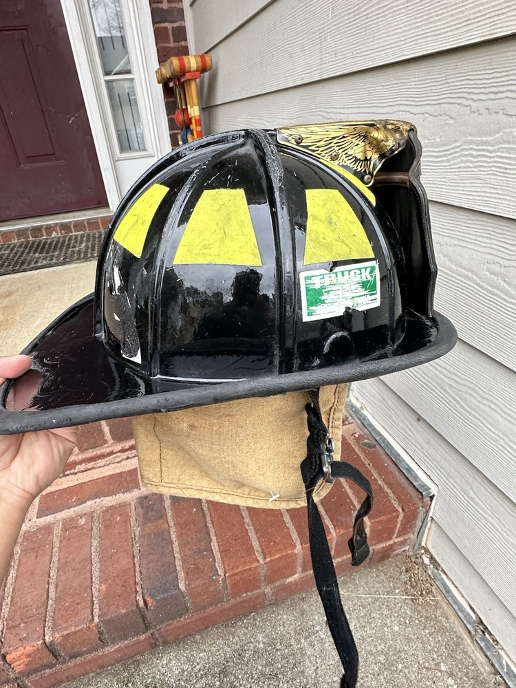 Cairns Authentic 1010 Fire Helmet Firefighter Neck Shield