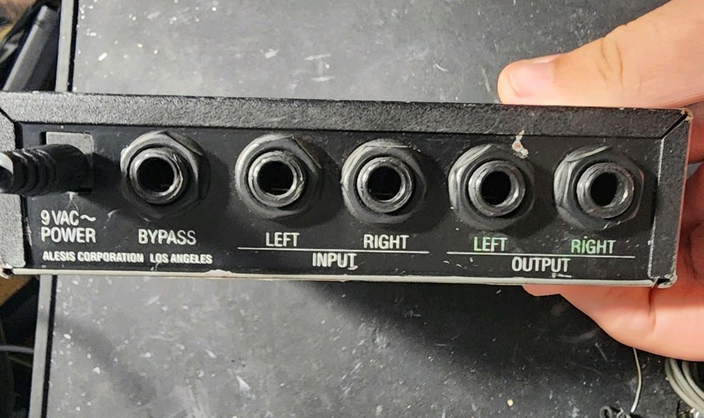 Alesis Nanoverb 18-Bit Digital Effects Processor NO POWER CORD