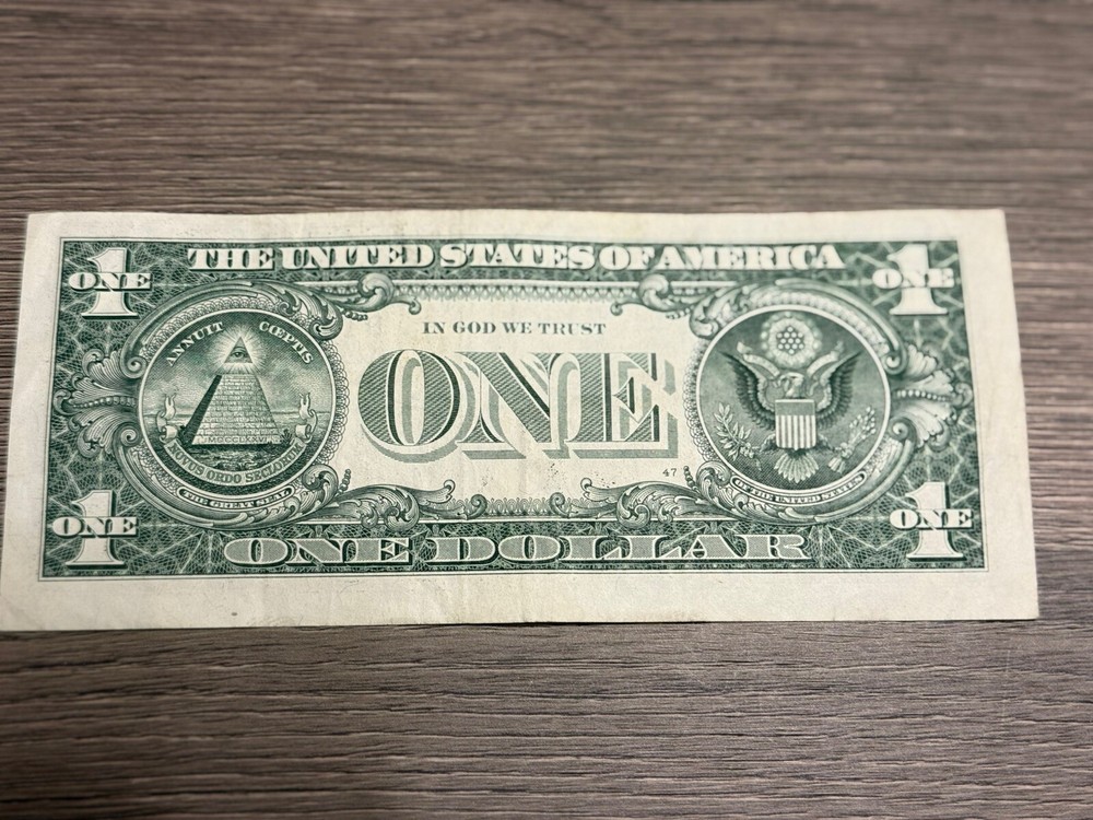 Off Center Misaligned Cut Error 2017A $1 Dollar Bill