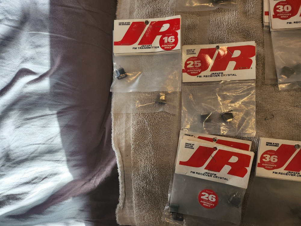 JR transmitter and reciever crystal set CH- 48