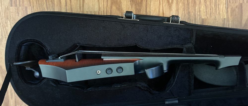 NS Design NXT Violin - 4 string with Hard Case.