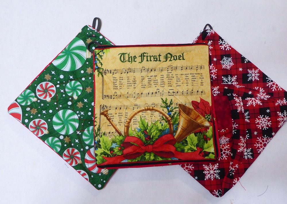 Christmas First Noel Candy Quilted Hot Pad Pot Holder Kitchen