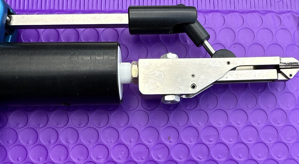 RUSSTECH RTCRT-200 1 EG24 Model E Block Retention Tool