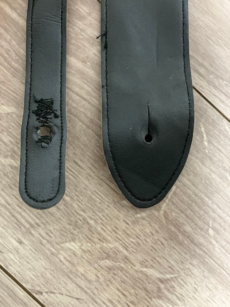 Takamine black Leather Guitar Strap Adjustable Comfortable Made Stylish E315