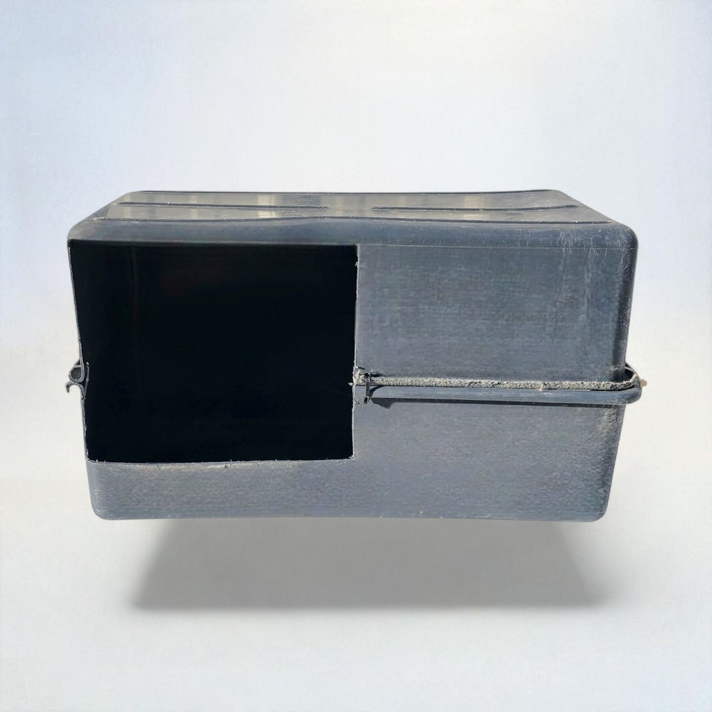 Refurbished Plastic Rabbit Nest Box – Weather-Protective, Locking Cage-Mount – L