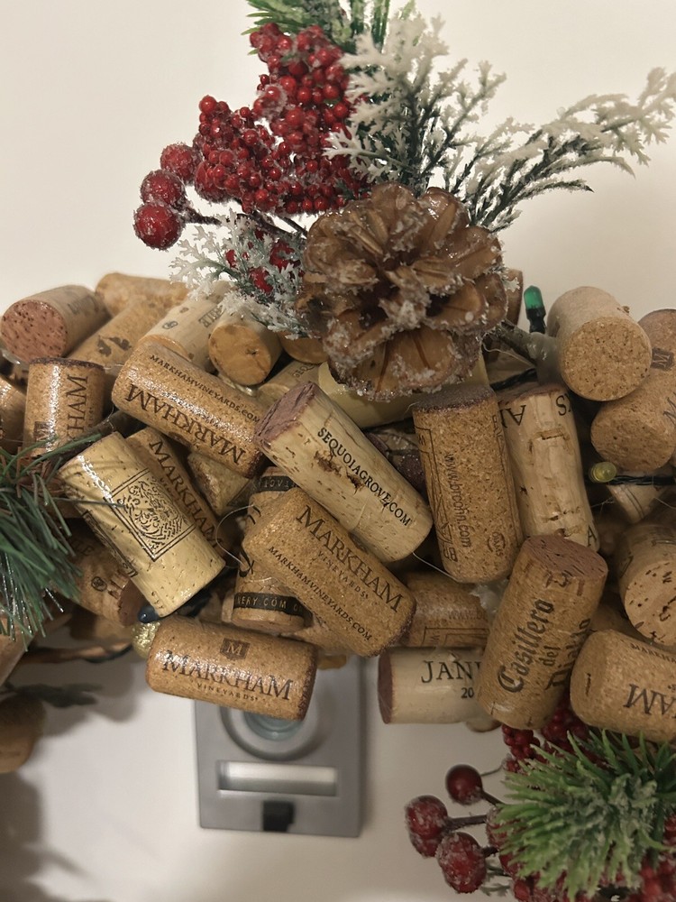 Used natural wine corks for projects