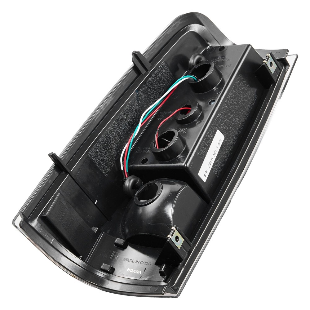 Tail Light Assembly Compatible 2003-2006 Chevy Silverado 1500 1500 HD 2500