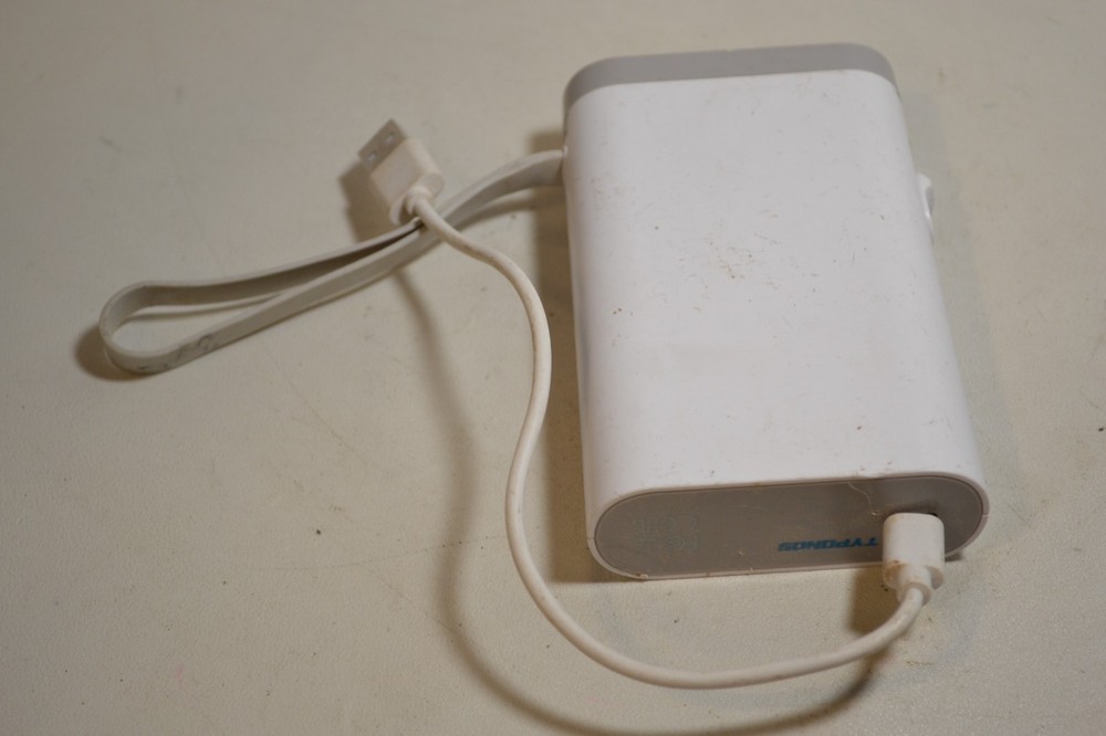 Typonos Label Maker Model: P21 WHITE