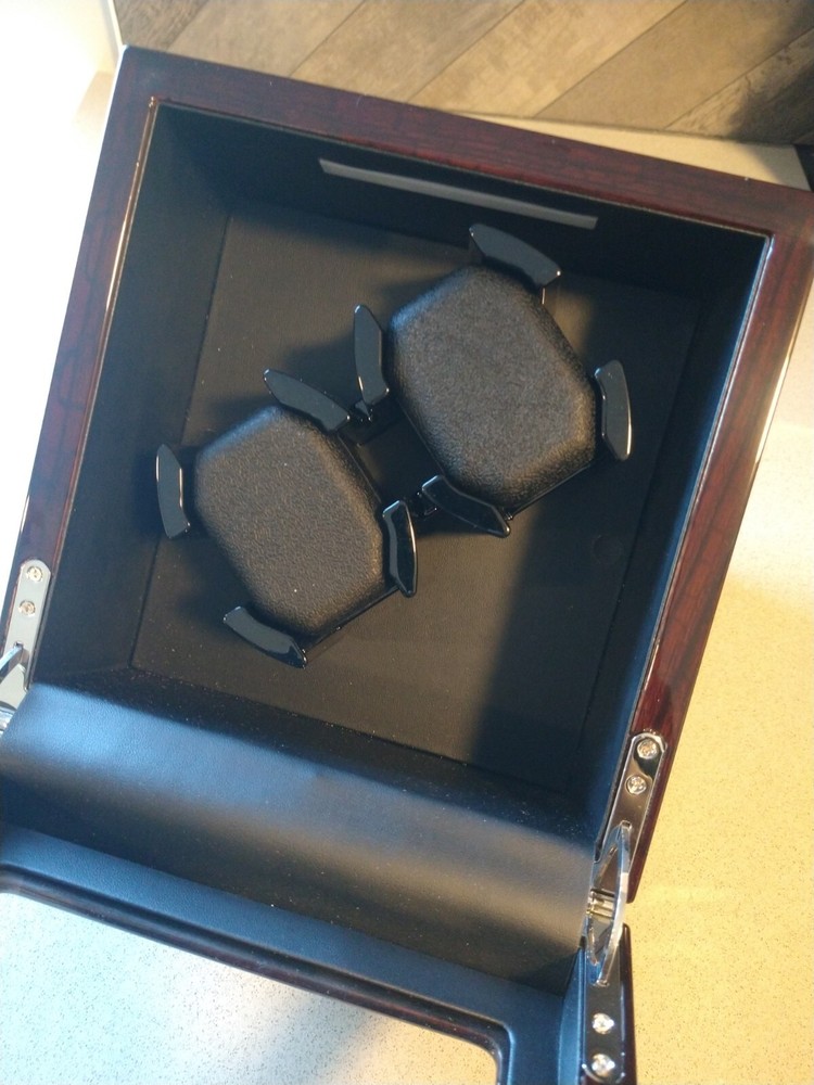 Inclake: High End Double Watch Winder (AC Adapter or Battery Powered)