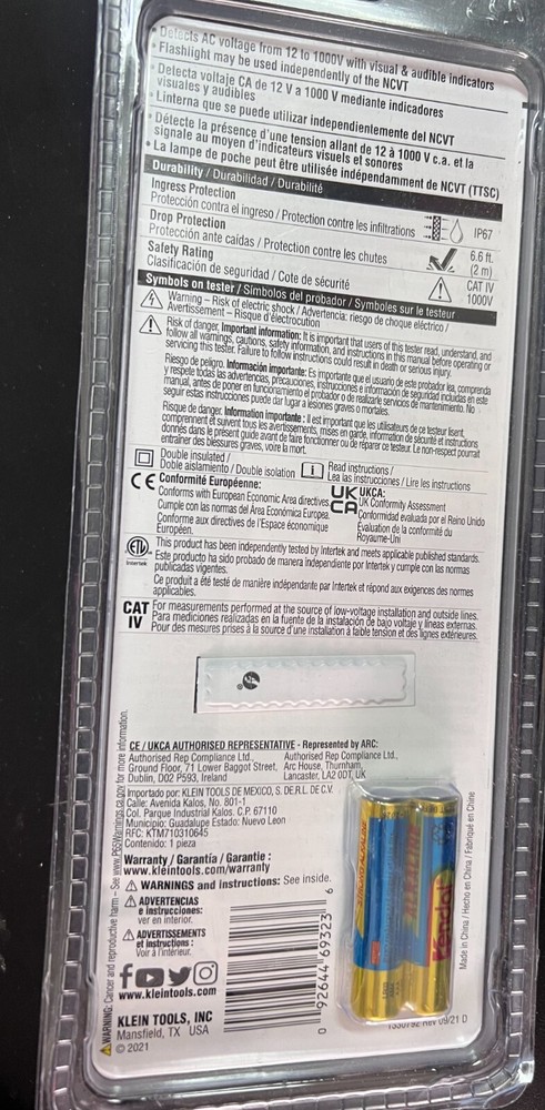 Klein Tools NCVT3P Dual Range Voltage Tester With Flashlight 3236
