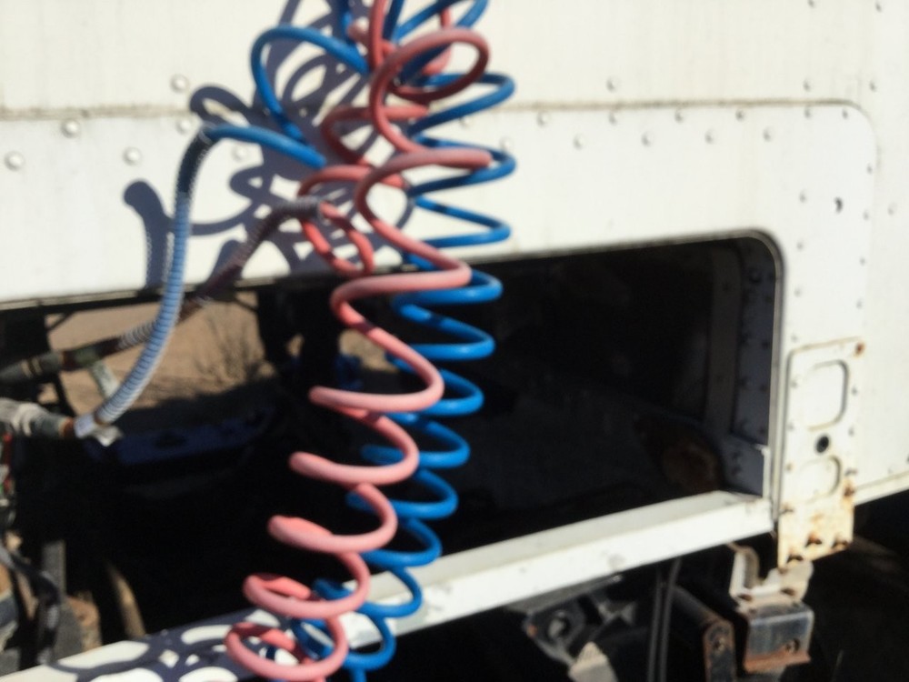 Freightliner FLB STEEL BACK CENTER Panel