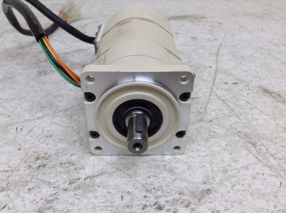 Panasonic MSM022Q8V Servo Motor MSMO22Q8V