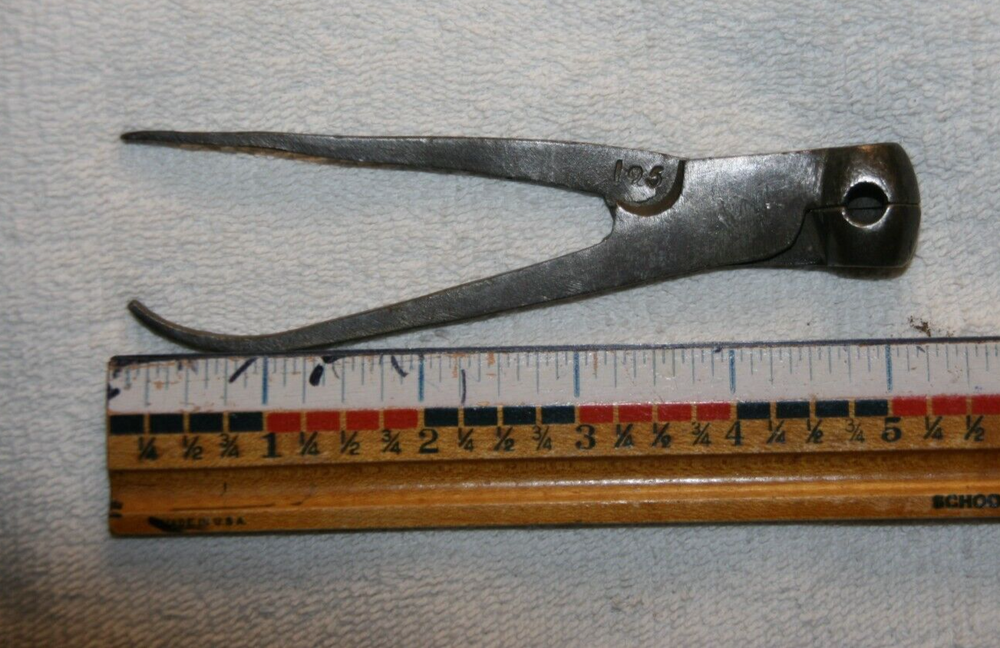 LOT (B) ANTIQUE BULLET MOULD