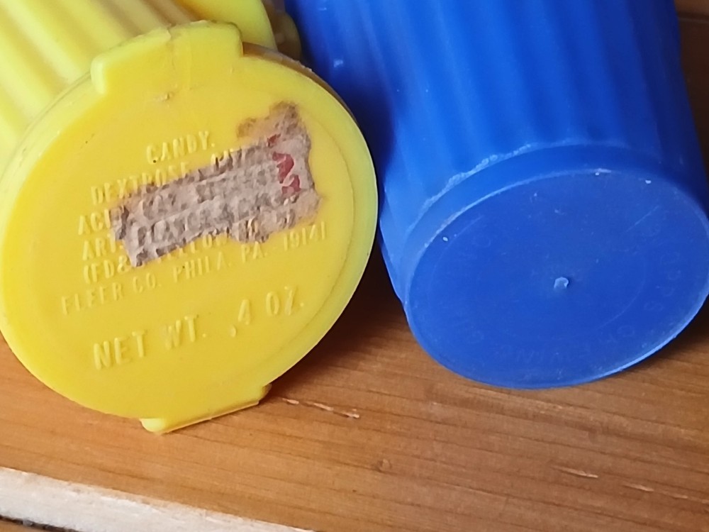 Vtg 1980s Candy Containers Topps Fleer 1 Fire Hydrant 1 Trash Can Empty