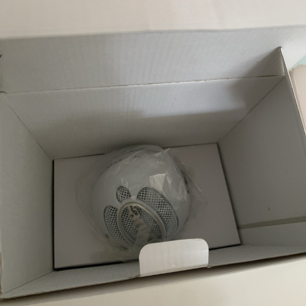 Snowball Blue USB Microphone Home Studio Textured White w/ Pop Filter Open Box