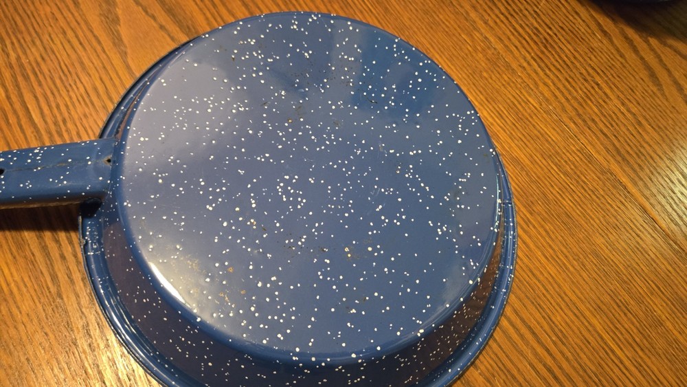 Speckled Blue Enamel Pots with Lids 6 Pc Set