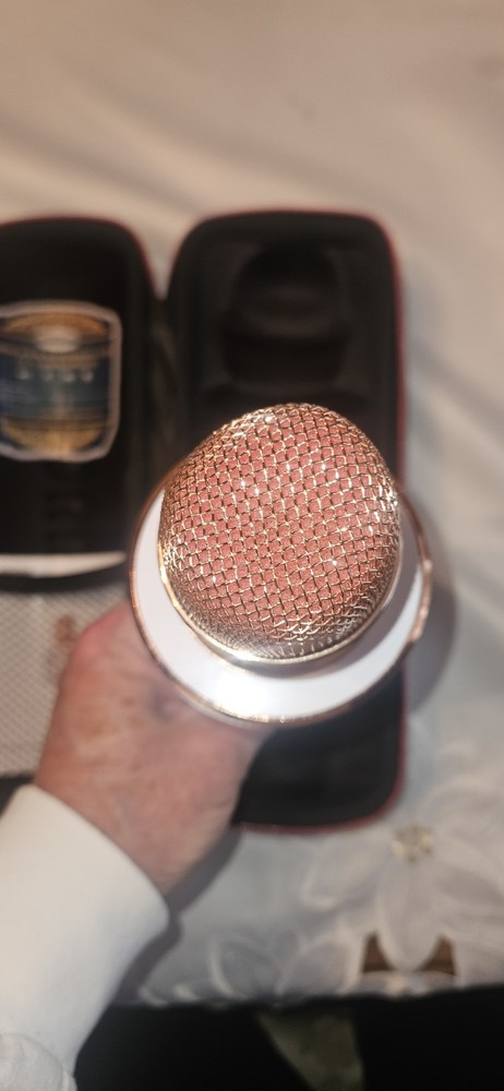 BONAOK Wireless Bluetooth Karaoke Microphone – Rose Gold w/ Case & Cables